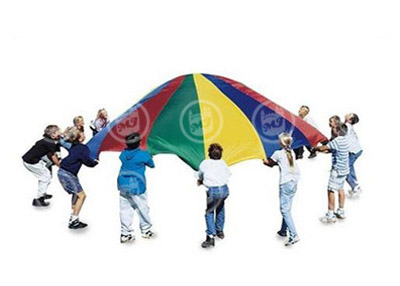 small kids play parachute